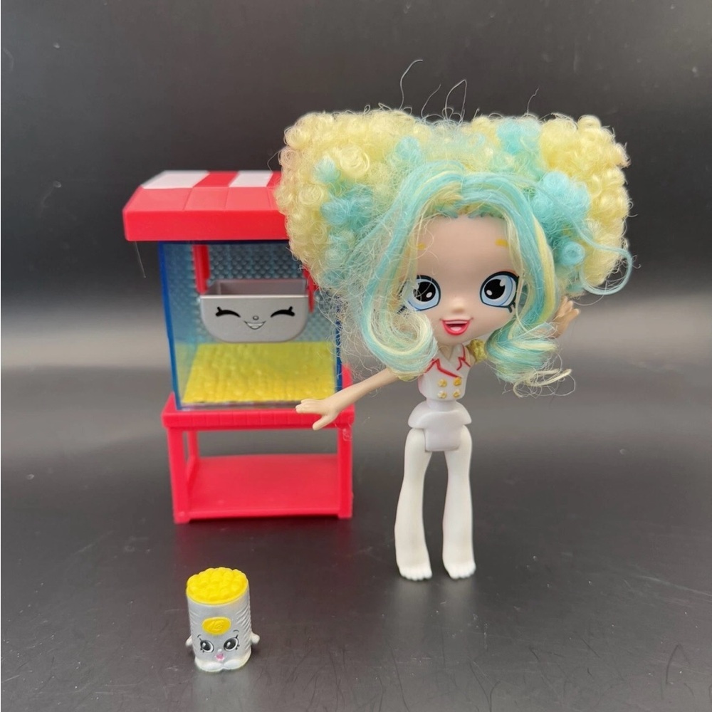 Shopkins Shoppies Doll POPETTE'S POPCORN STOP Playset Stand